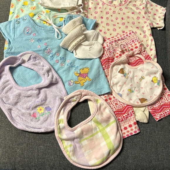 9 Items DISNEY Pooh PRECIOUS MOMENTS HEALTHTEX CHILDREN’S PLACE CARTERS 12 Mos. - Picture 3 of 14